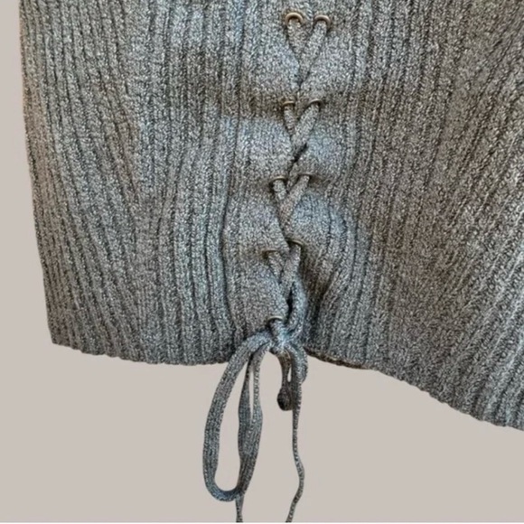 Women's Knit Lace-Up Tank Top - Picture 3 of 5